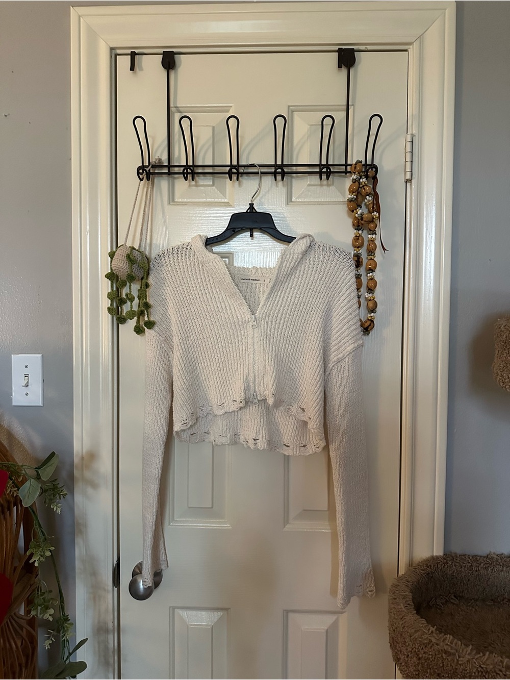 moon & madison Cream Hooded Cropped Zip Cardigan